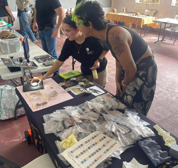 Prof. Acosta and Students Participate in Karst Fair