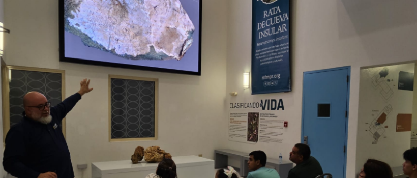 Prof. Acosta Informs Students of the UPR at Rio Piedras About Research Projects and Karst