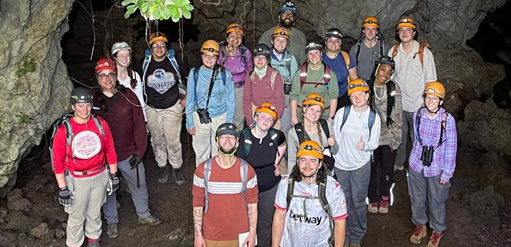 Prof. Acosta Special Guest for the Carribean Geology and Ecology Course of the James Madison University